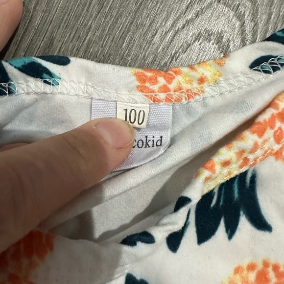 Adorable baby girl romper size 100 - Picture 3 of 3